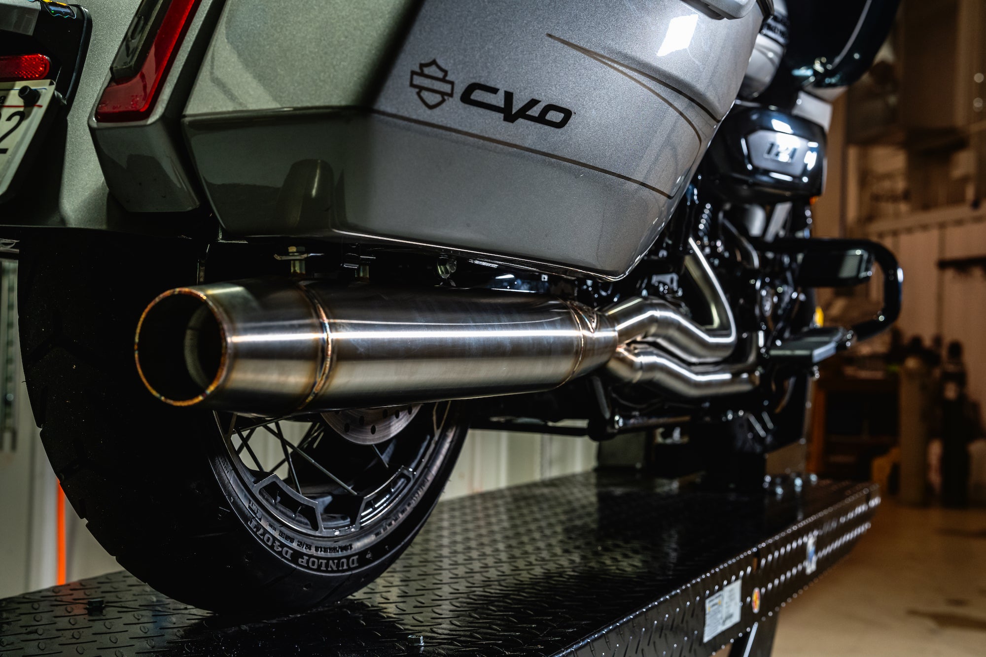 Sawicki Speed exhaust for Harley CVO Baggers