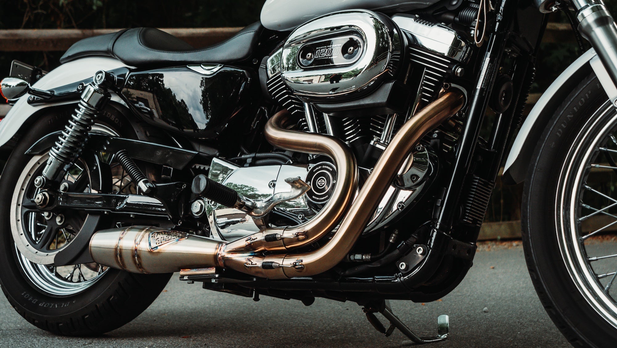 スポーツスター　ラウンドエンド　アップスイープ　883 1200 ハーレー Harley-Davidson Sportster Shorty Exhaust – Sawicki Speed