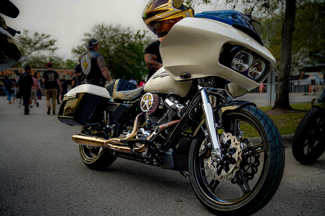 M8 Bagger Mid-Length Exhaust