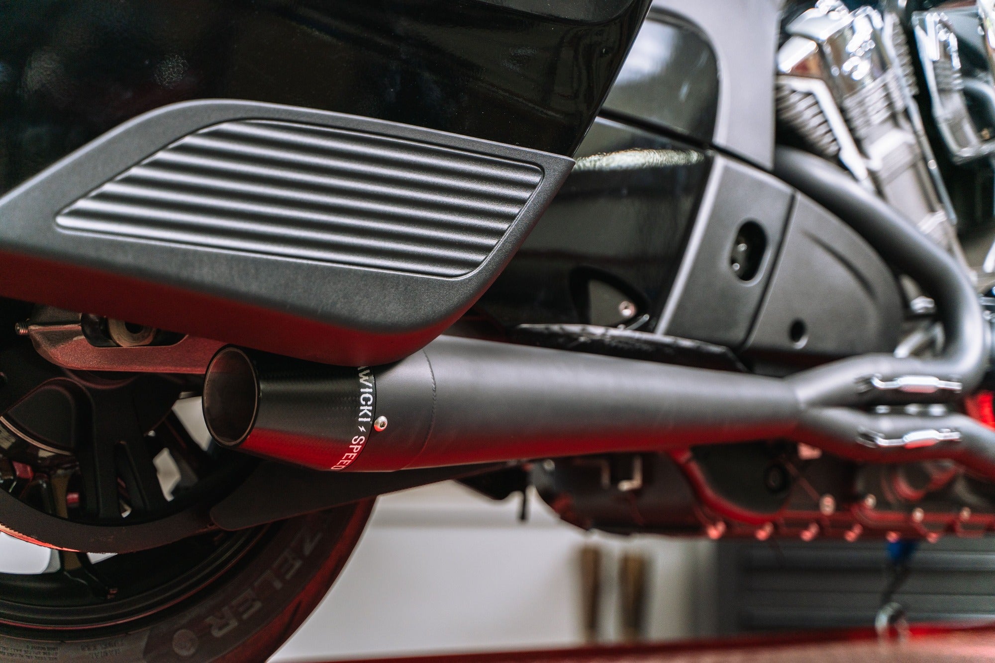 Indian Challenger Mid-Length Exhaust – Sawicki Speed