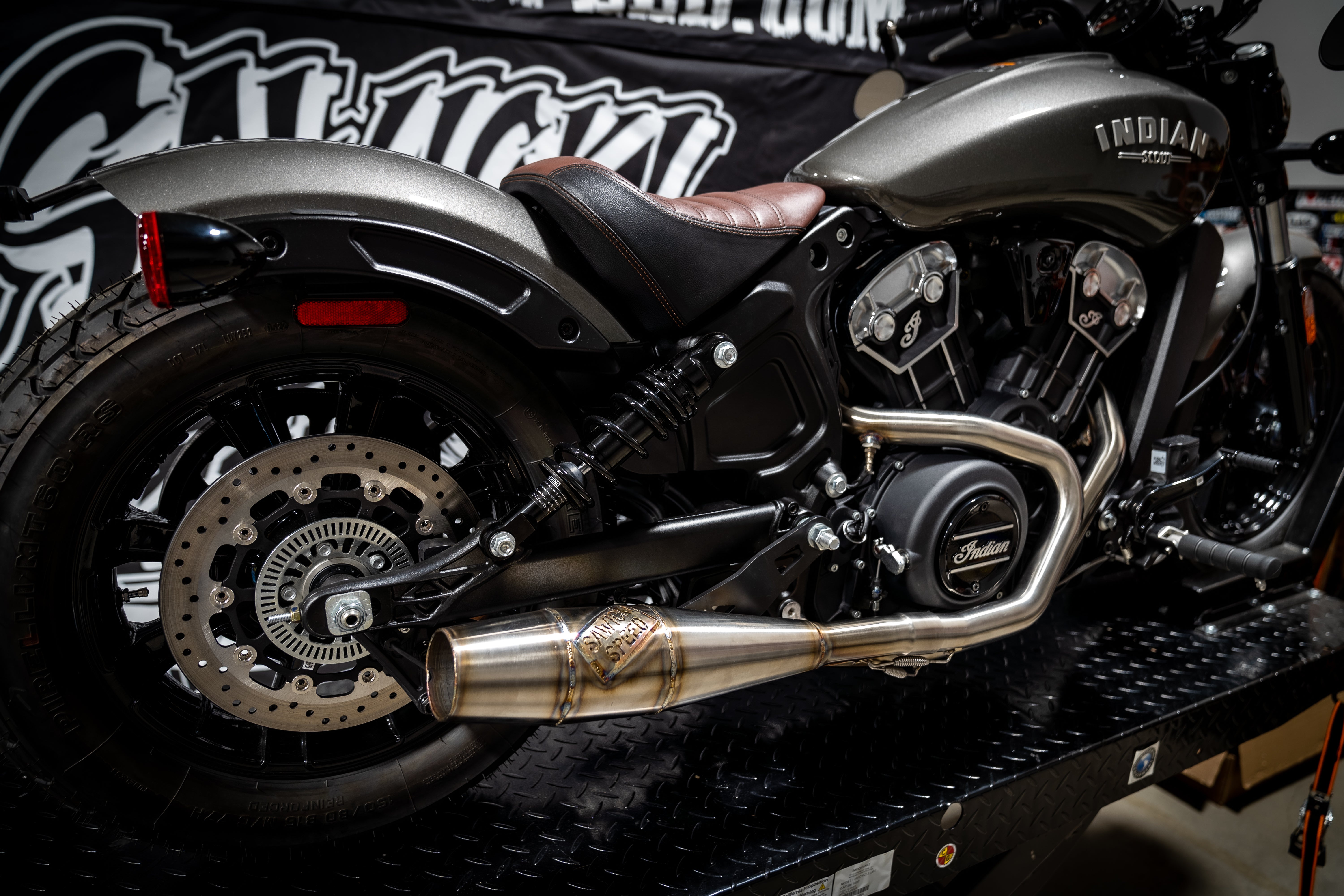 Indian scout best sale bobber aftermarket exhaust