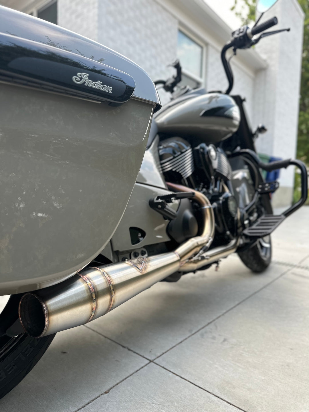 Indian Chieftain Mid-Length Exhaust